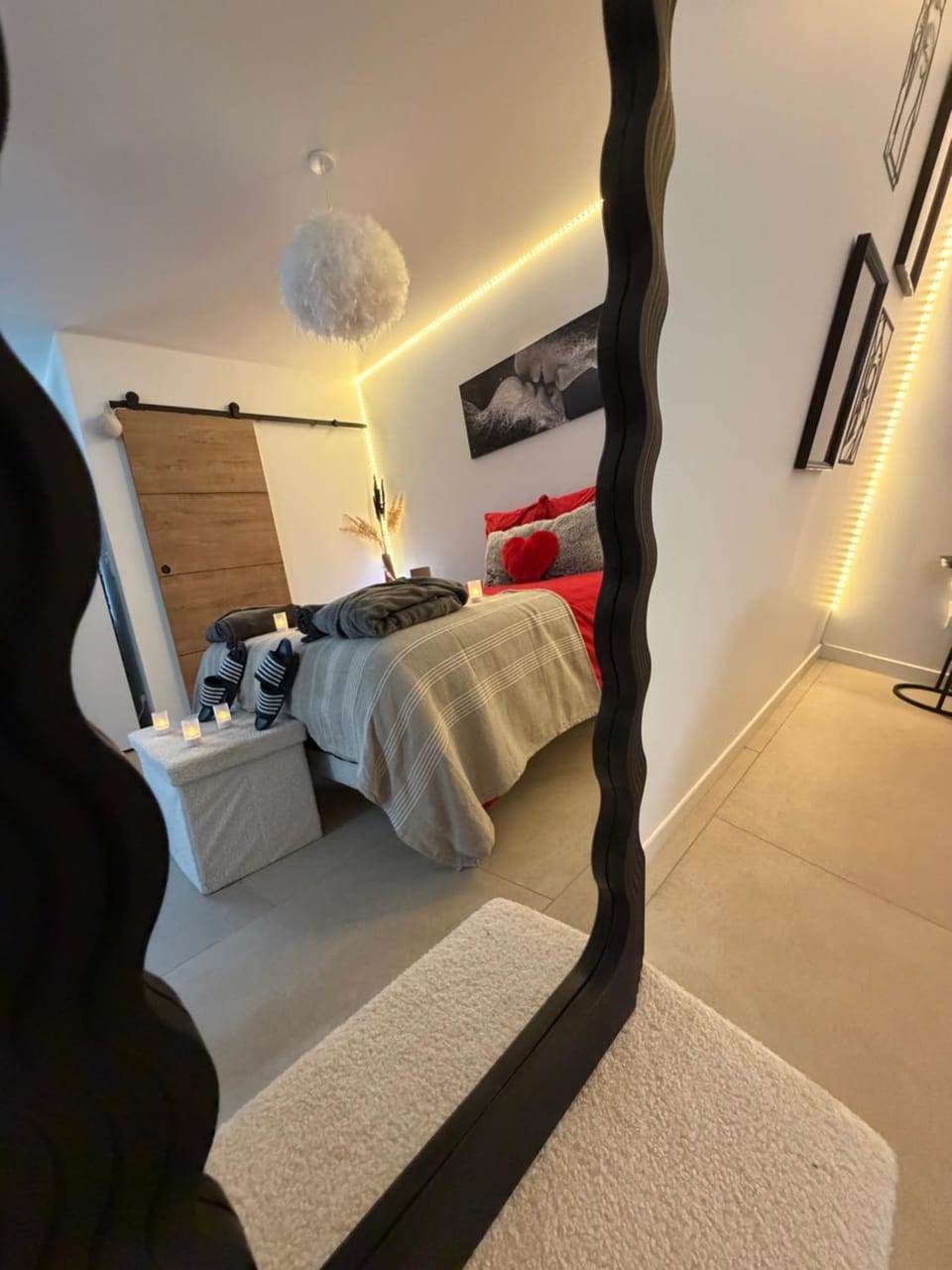 Love room proche du bassin , jacuzzi, jardin privé Apartment in Mios