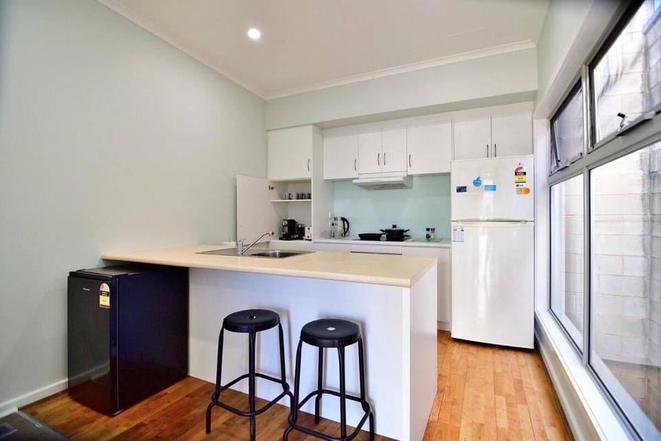 3-Bedroom Townhouse in Heart of Adelaide with Parking House in Adelaide