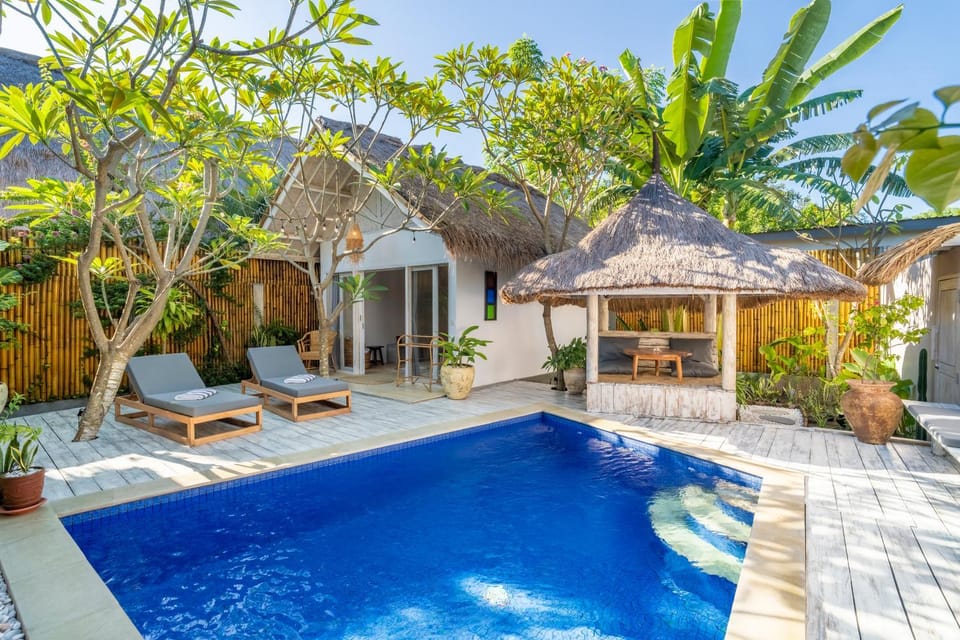 Property building, Patio, Garden, Swimming pool