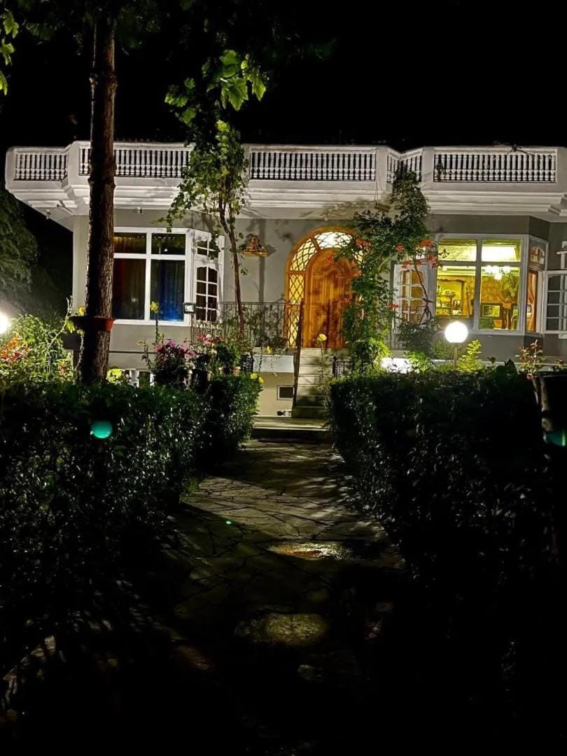 Gangchen Guest House Bed and Breakfast in Pakistan