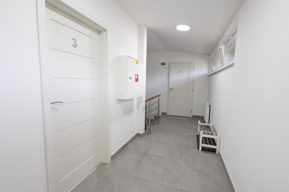 cot, laundry