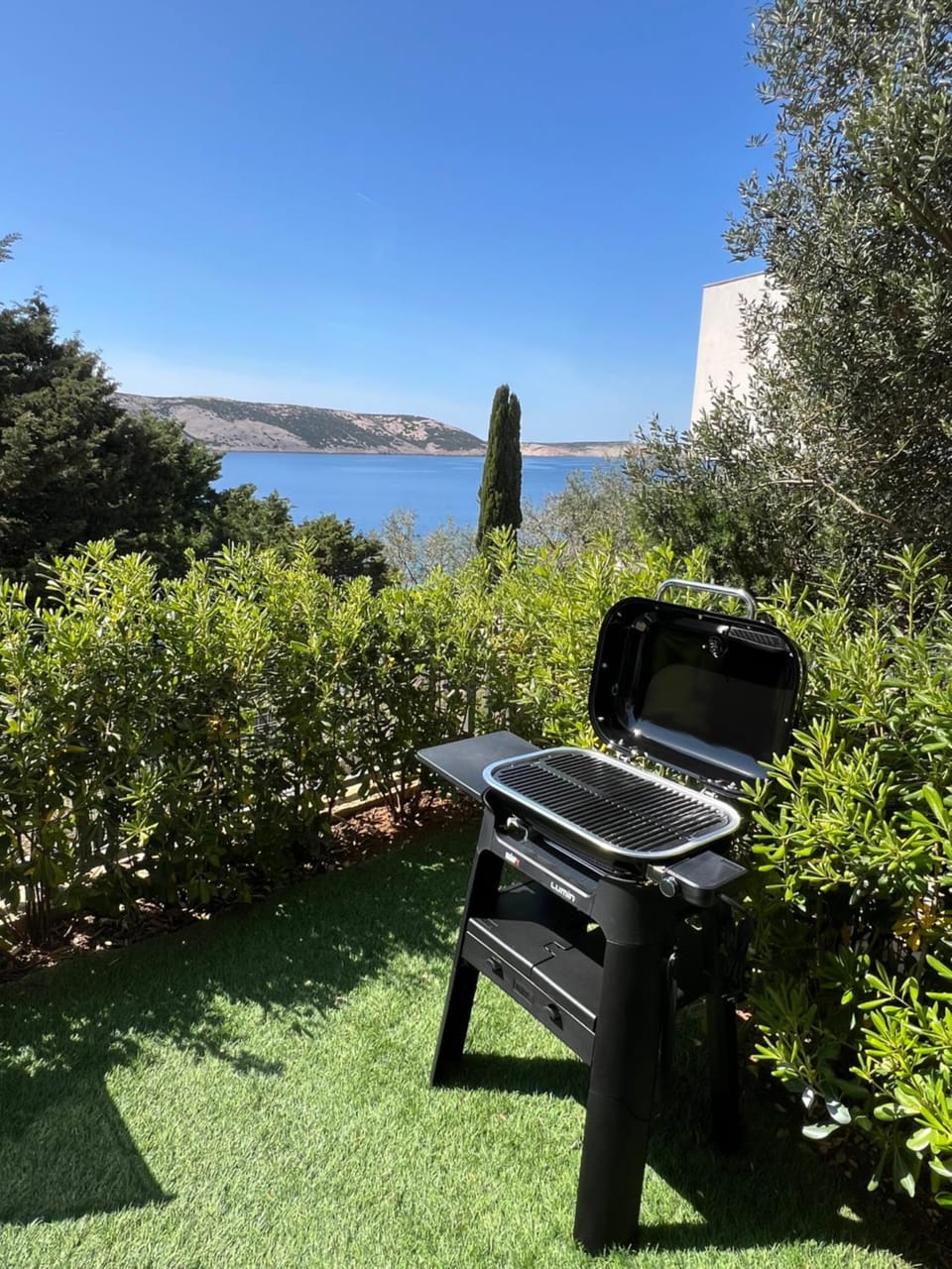 Garden, Mountain view, Sea view