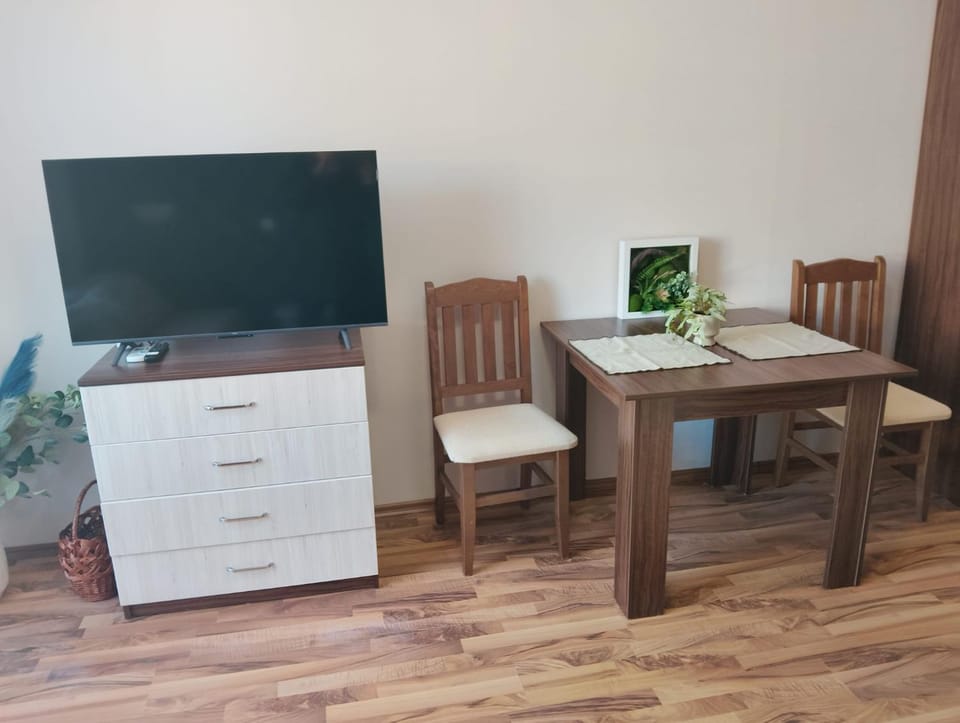 TV and multimedia, Dining area