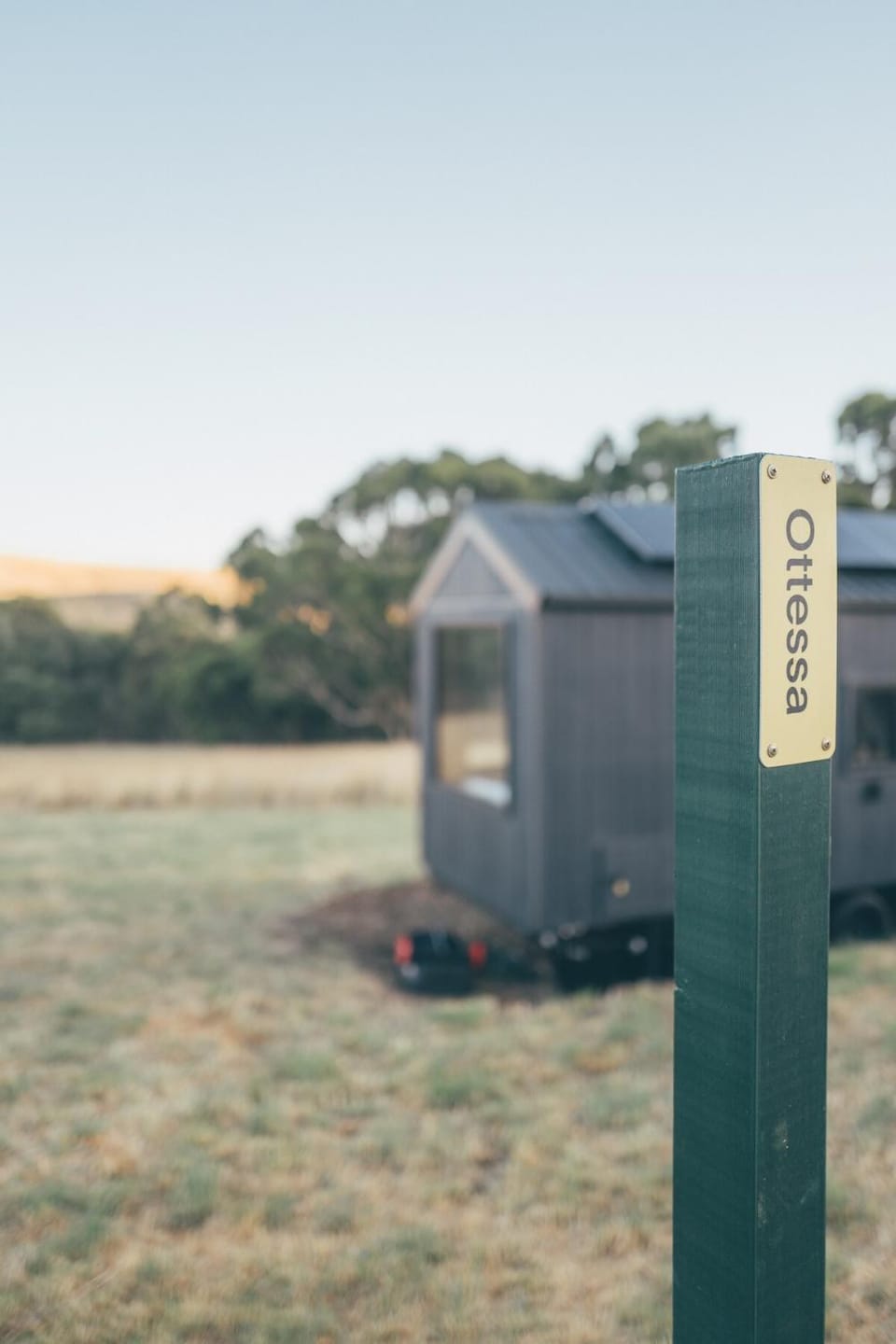 Off-Grid Cabin Nestled in Nature - Pet Friendly - Ottessa Cabin in Victoria