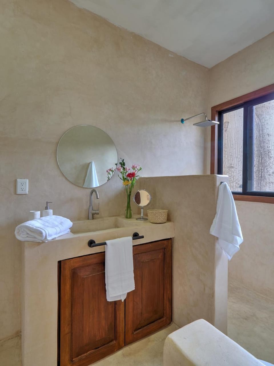 Bathroom, towels