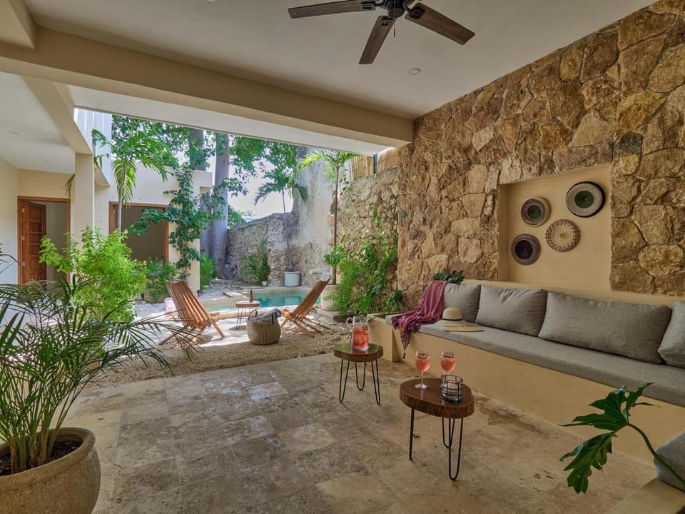 Patio, Seating area