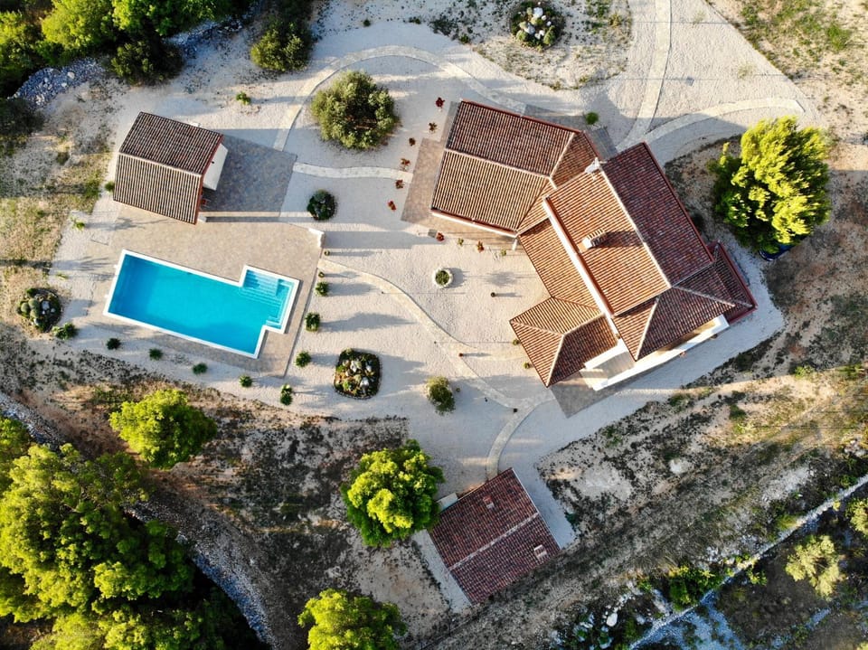 Bird's eye view, Swimming pool