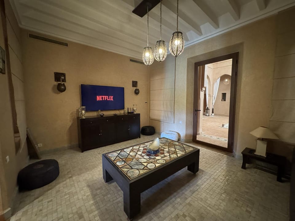 Villa Hilin - Piscine chauffée et hammam privé proche des golfs et du centre ville Villa in Marrakesh