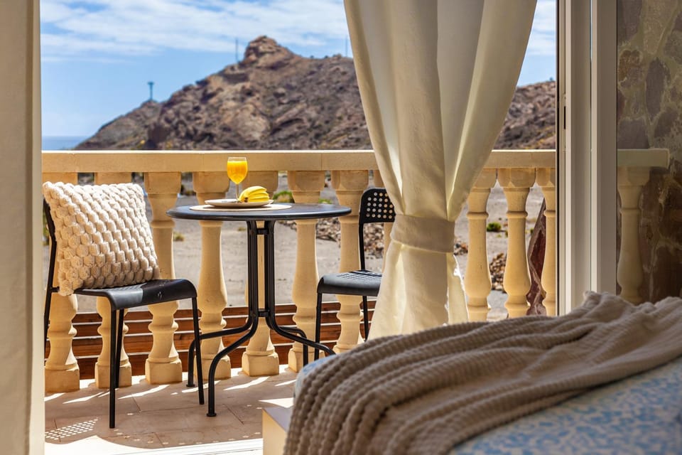 View (from property/room), Balcony/Terrace, Mountain view, Sea view