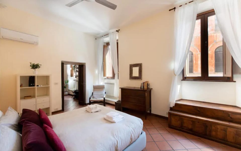 Secret place in the heart of ancient Trastevere Apartment in Rome