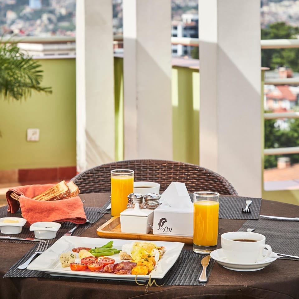 Balcony/Terrace, Food and drinks, Breakfast, Continental breakfast, Internal: Not applicable to any particular room