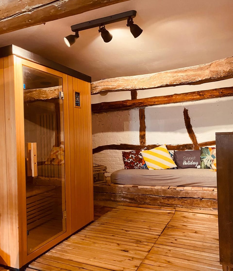 Game Room, Sauna, Sauna, Cycling