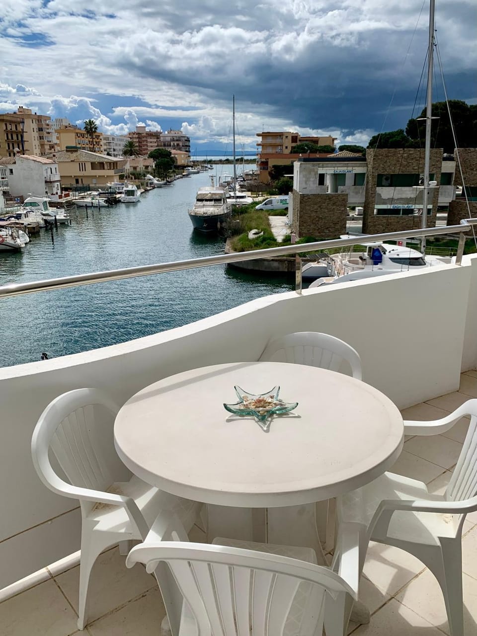 View (from property/room), Balcony/Terrace, Dining area