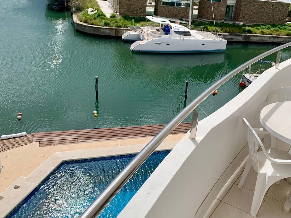 Lake view, Pool view