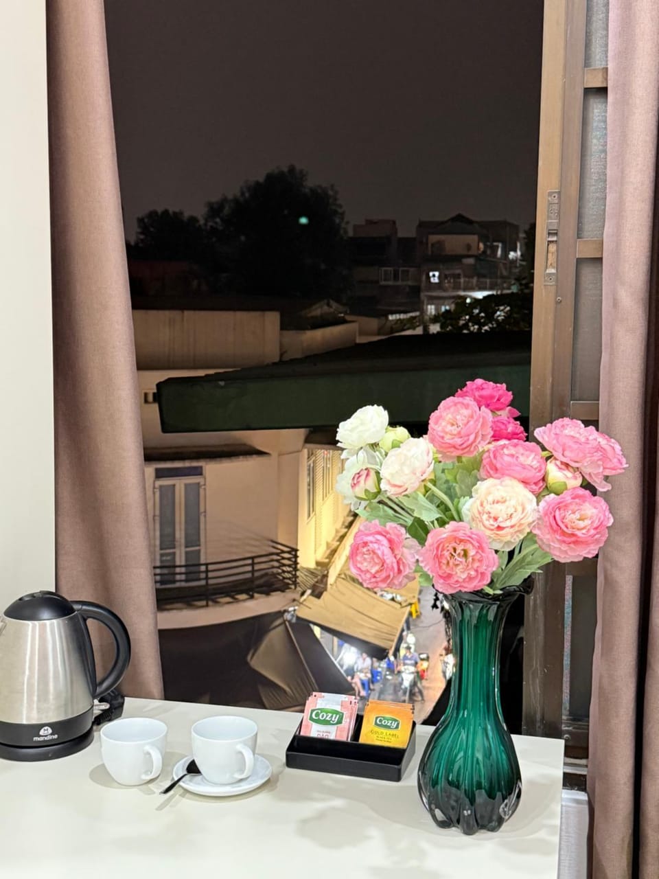 Night, Coffee/tea facilities, View (from property/room)