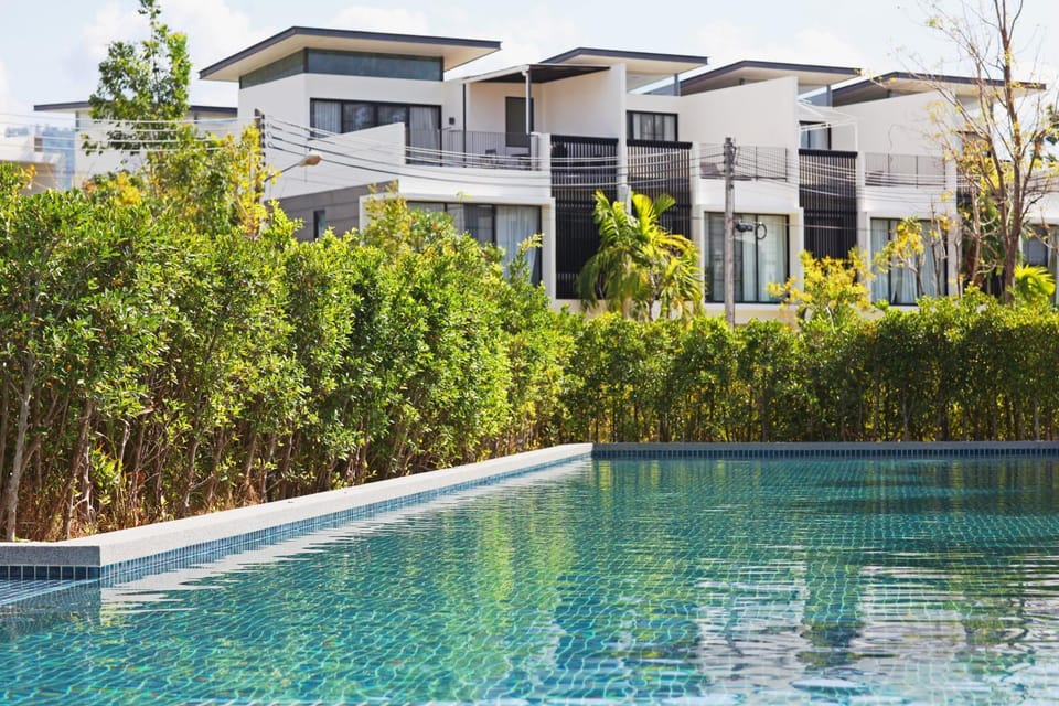 Swimming pool, Swimming pool