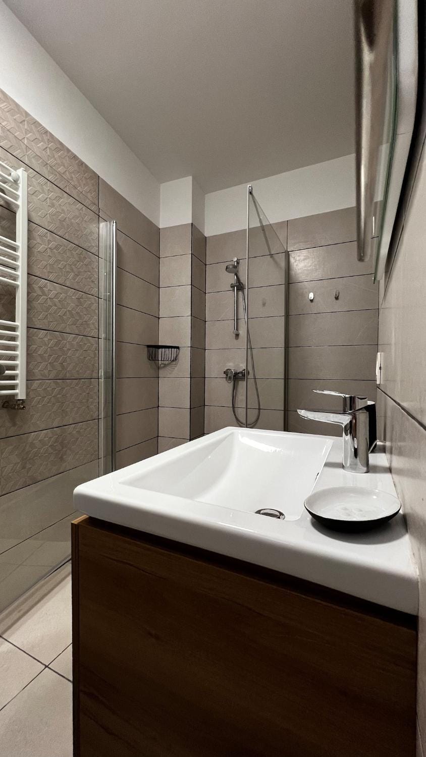 Shower, Bathroom