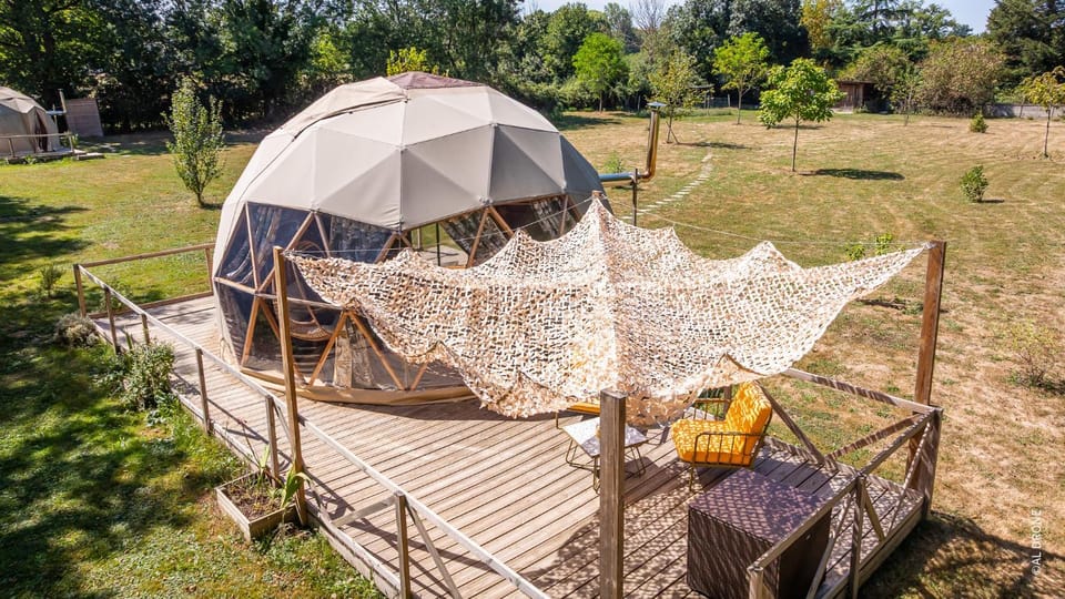 Grand dôme Luxury tent in Auvergne-Rhône-Alpes