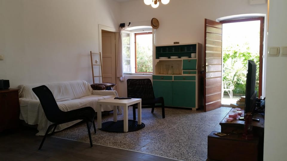 Living room, Photo of the whole room, Seating area