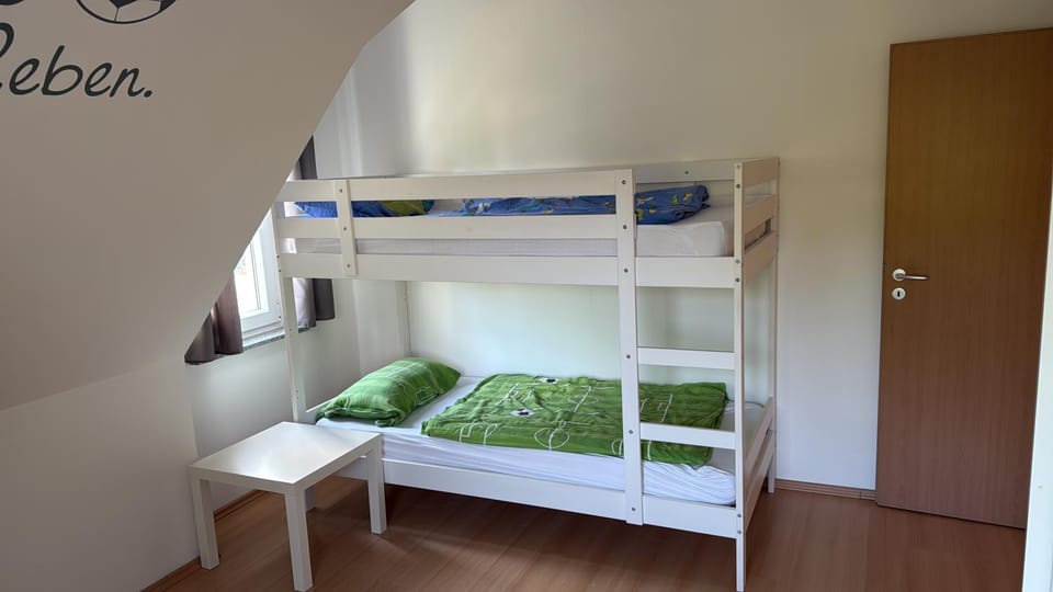 Photo of the whole room, bunk bed