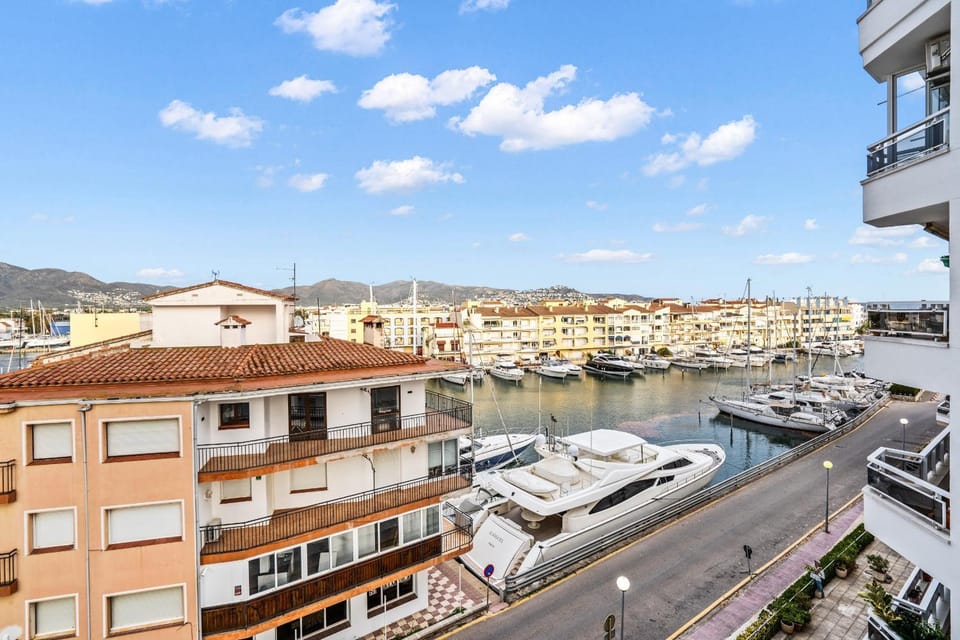 City view, River view