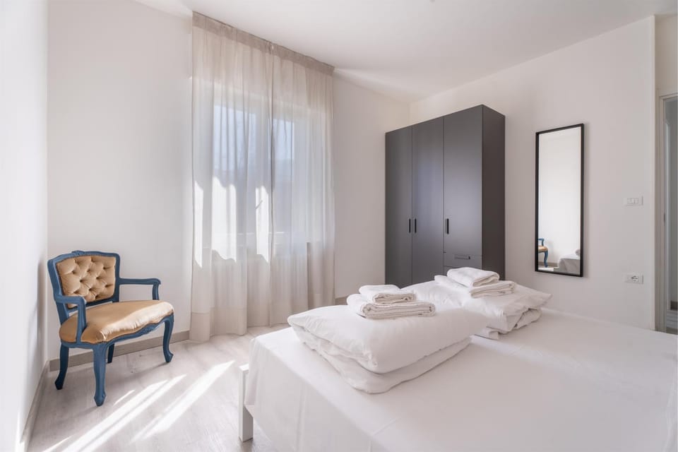 Bed, Photo of the whole room, Bedroom, towels, wardrobe