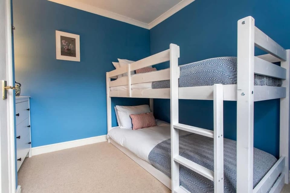 bunk bed