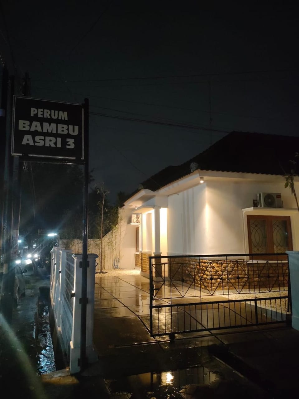 Facade/entrance