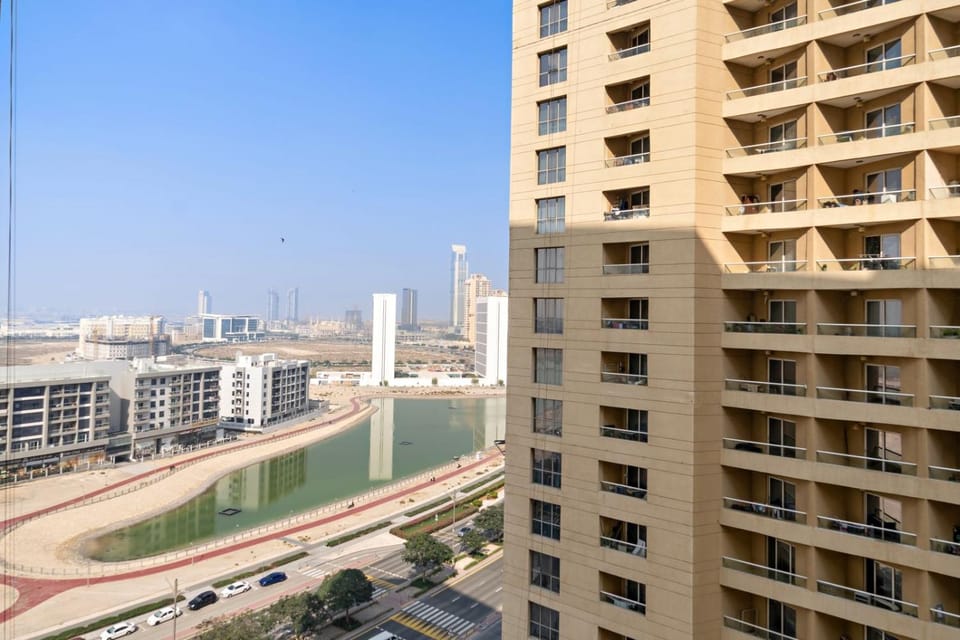Property building, Day, Neighbourhood, City view, Street view, Location