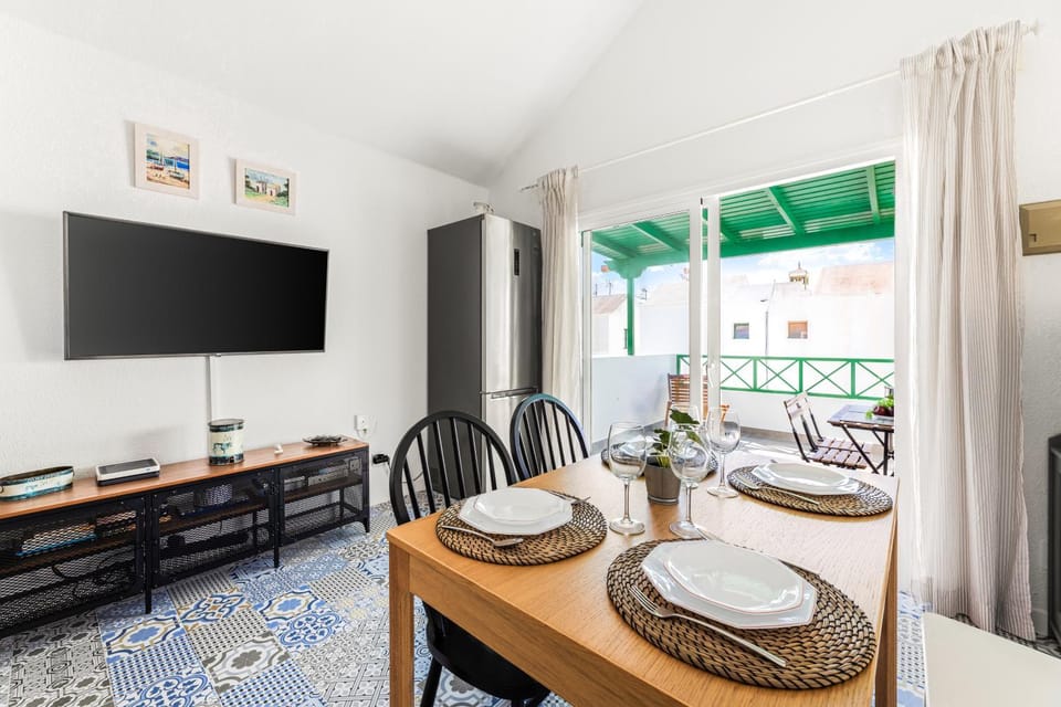 Home2Book Sunlit & Stylish Apt in Playa Honda Apartment in Isla de Lanzarote