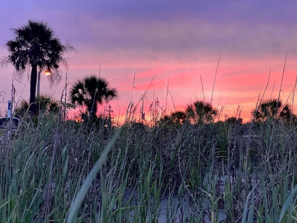 Ocean Lakes 4 bedroom Cottage that sleeps 10 House in Surfside Beach