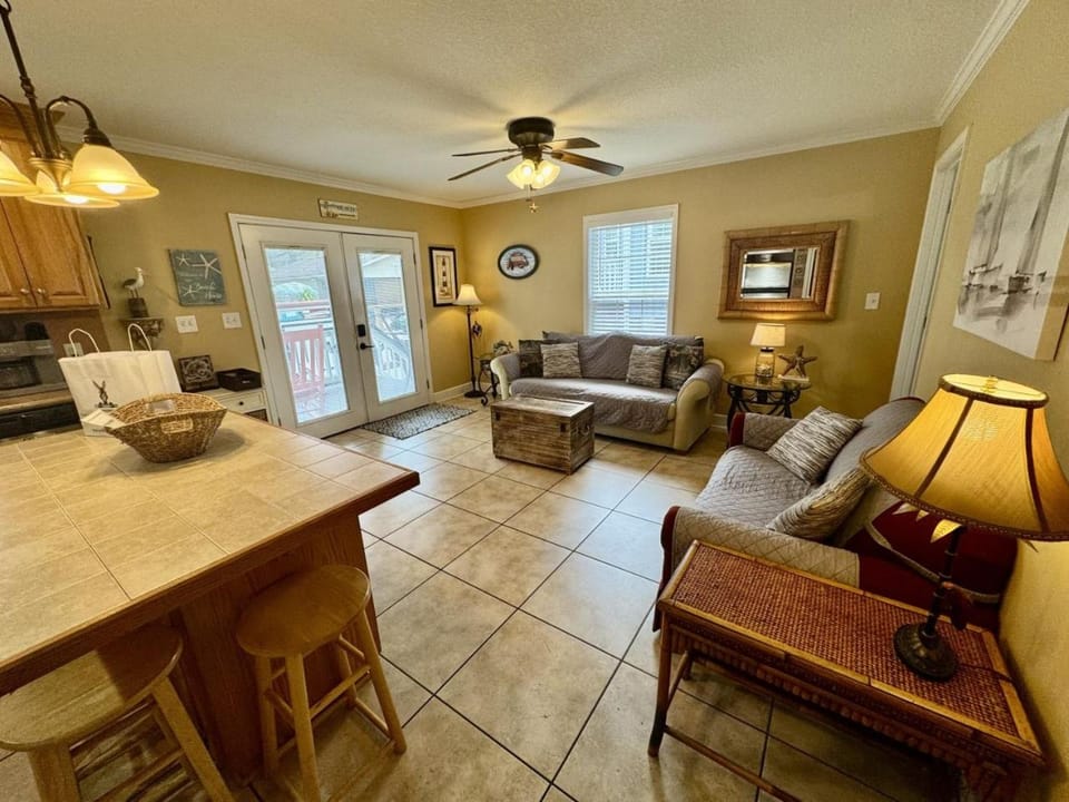 Ocean Lakes, Golf Cart, Pet Friendly 1647 House in Surfside Beach