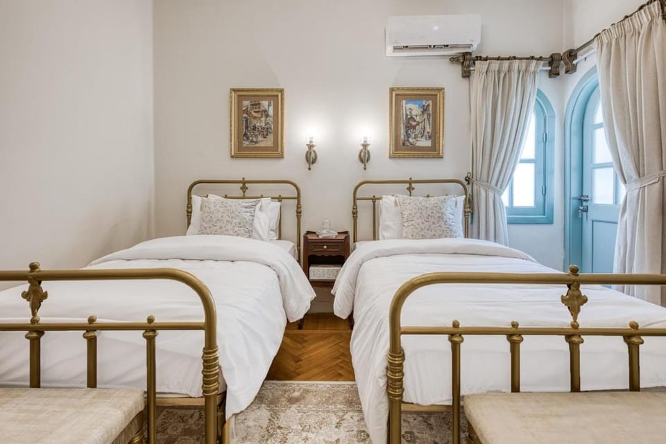 Luxury stays 2BR Downtown Cairo Apartment in Cairo
