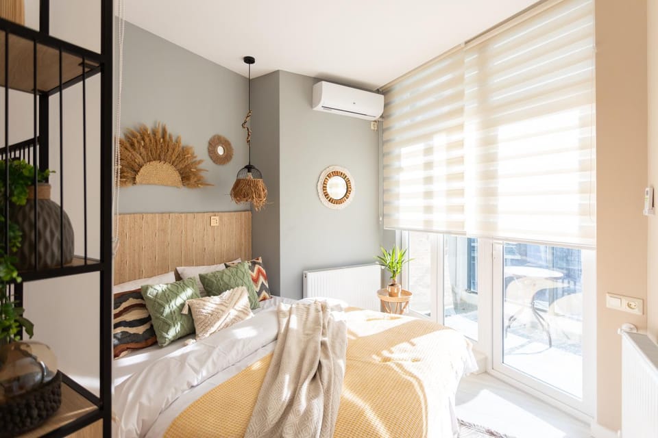 Bed, Bedroom, air conditioner