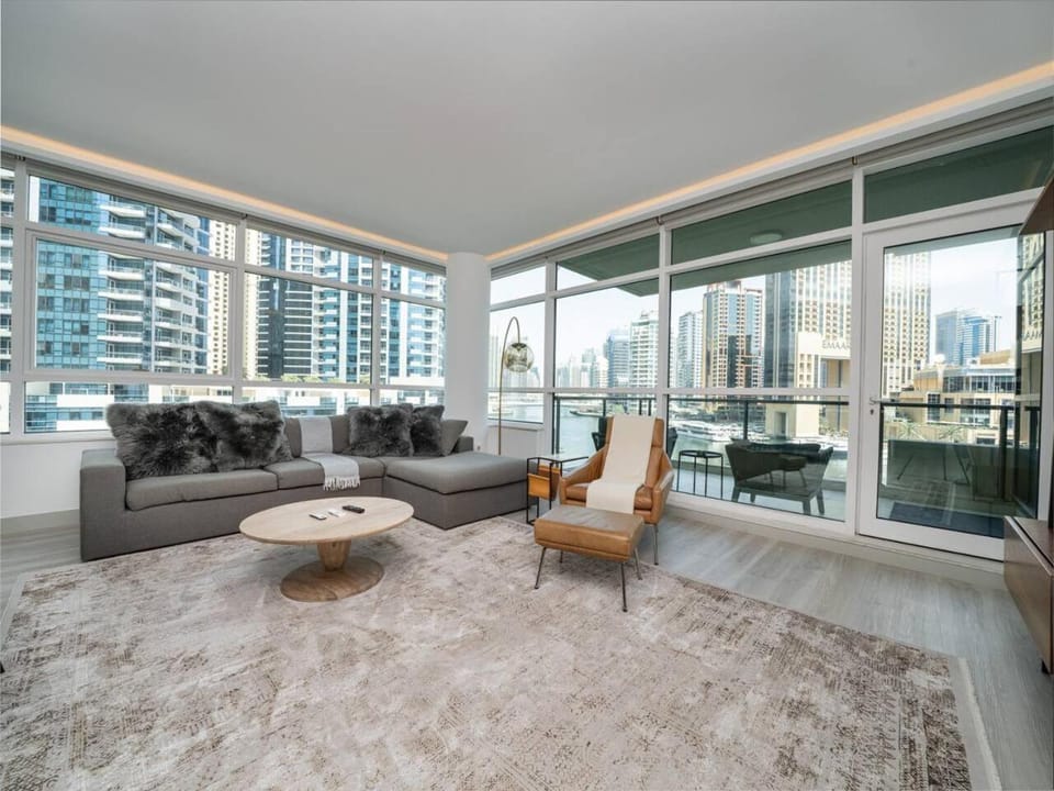 View (from property/room), Living room, Seating area