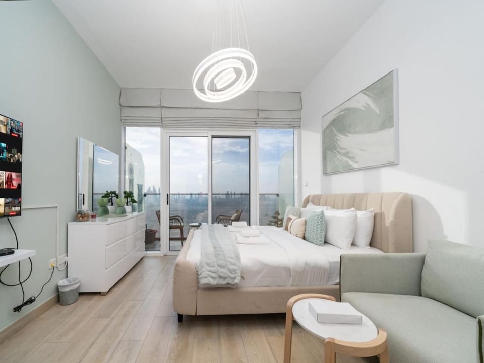 Photo of the whole room, Seating area, Bedroom