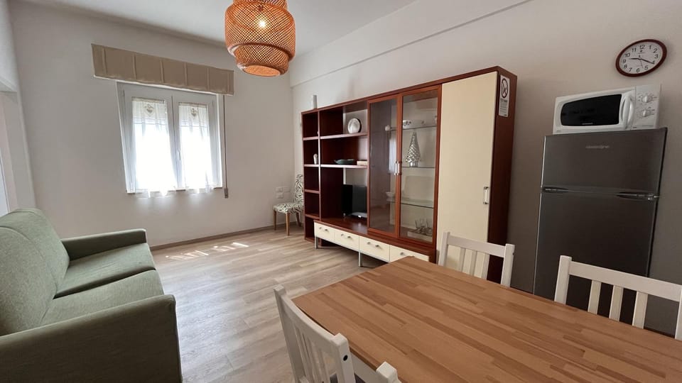 TV and multimedia, Living room, Dining area