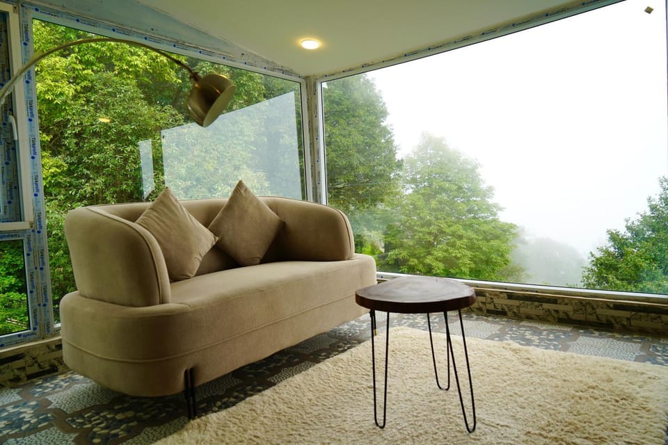 The Hermitage Cottage-Exclusive Mountain Escape Bed and Breakfast in Punjab