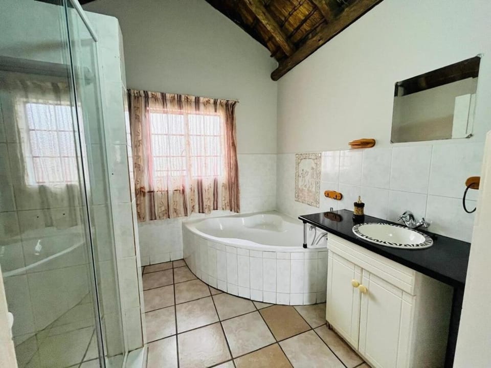 Akunandaba - A Bush Retreat House in South Africa