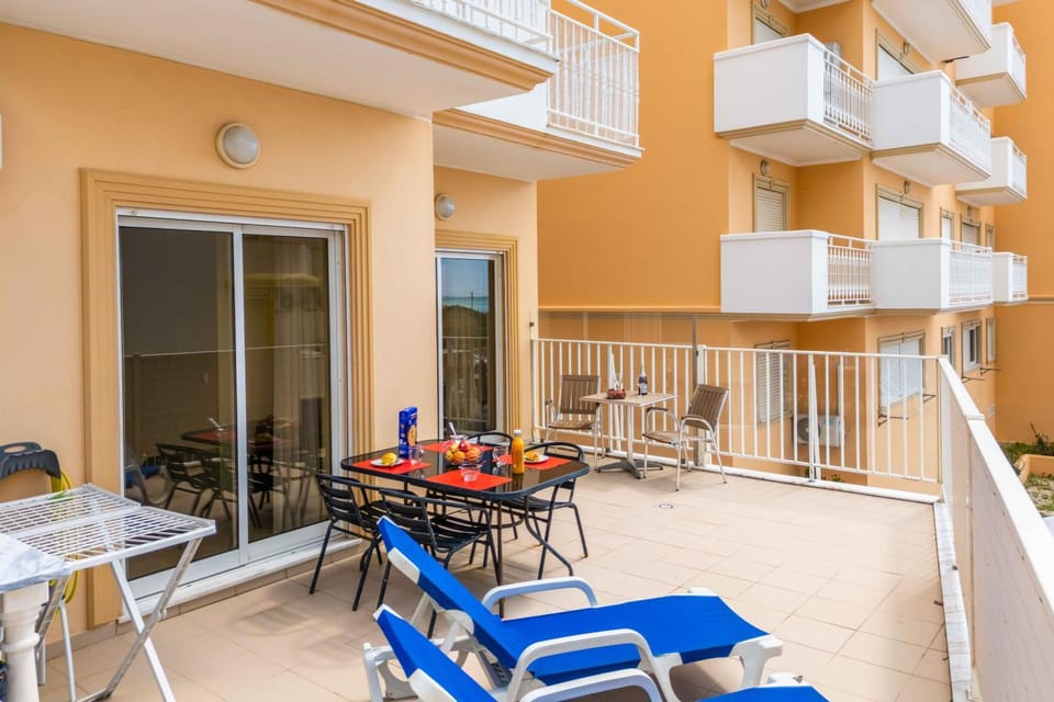 Balcony/Terrace, Dining area, sunbed