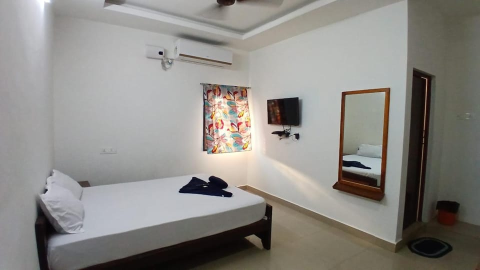 Dwarka Residency Inn Hotel in Tamil Nadu