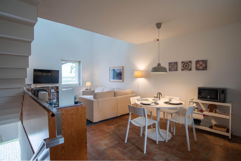 TV and multimedia, Dining area, oven