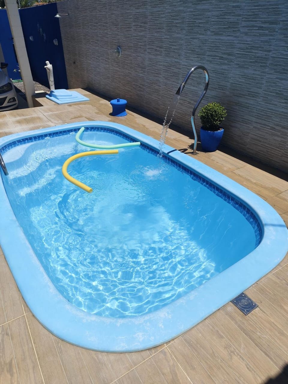 Swimming pool, Swimming pool