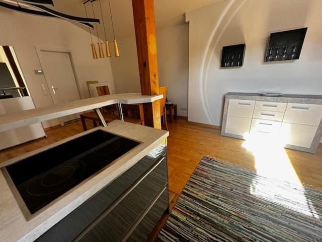 Kitchen or kitchenette, Seating area