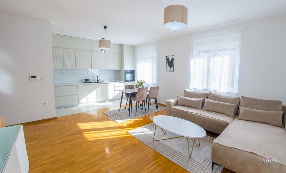 Kitchen or kitchenette, Living room, Seating area, Dining area, minibar, pet friendly, stove