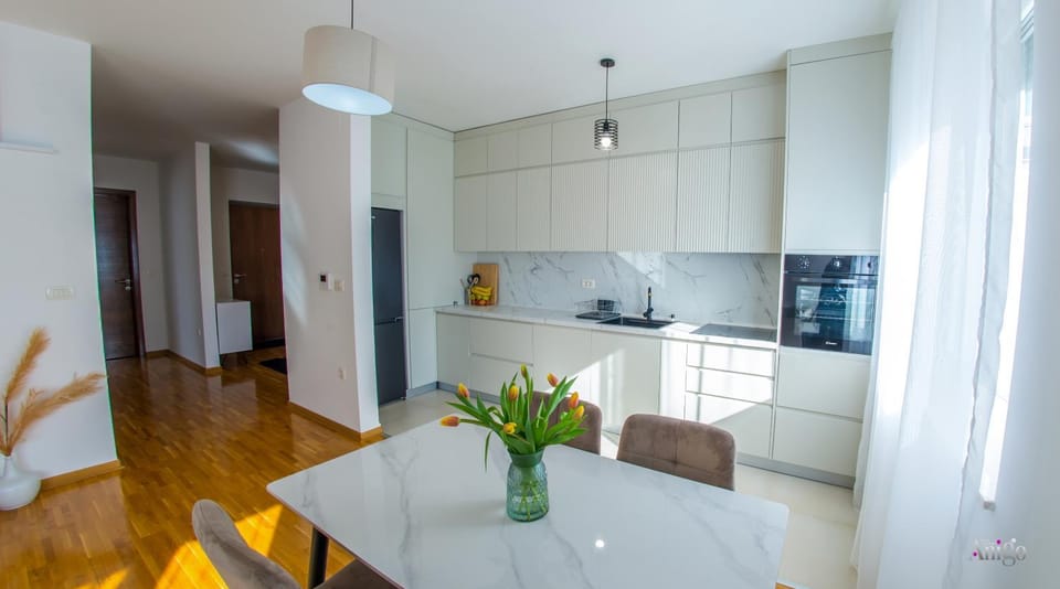 Kitchen or kitchenette, Dining area, minibar, oven, pet friendly, stove