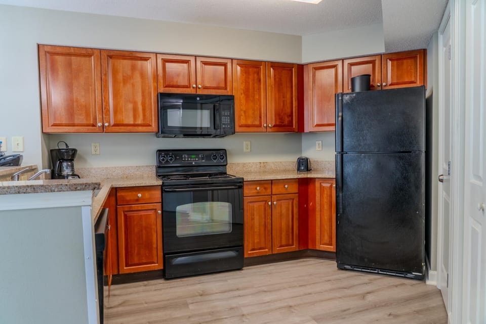 Waterpark, Slides, Dump Buckets, Restaurants & More! Dunes Village 723 House in Myrtle Beach