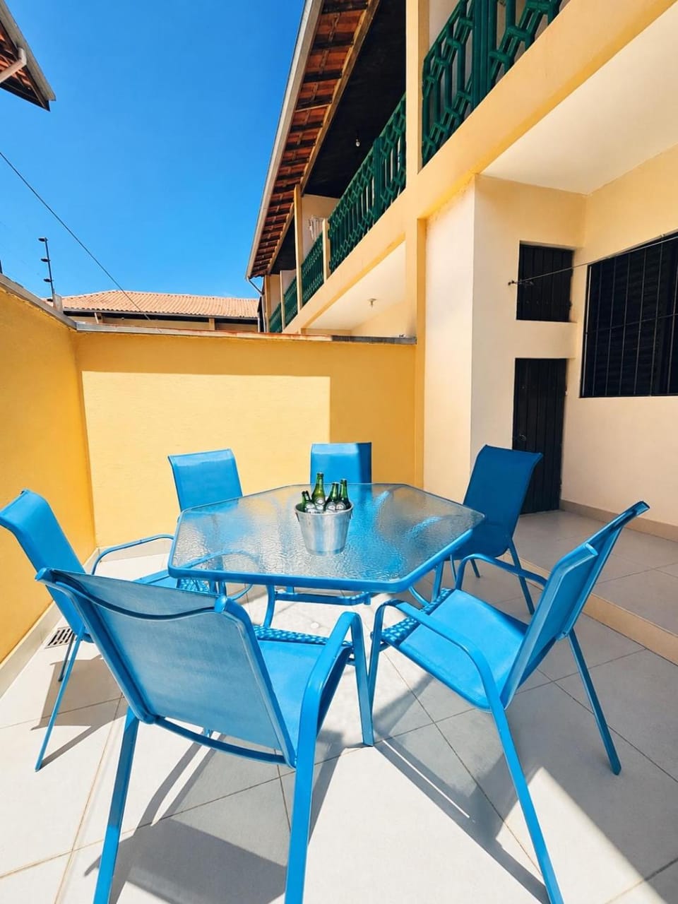 Patio, Dining area, pet friendly