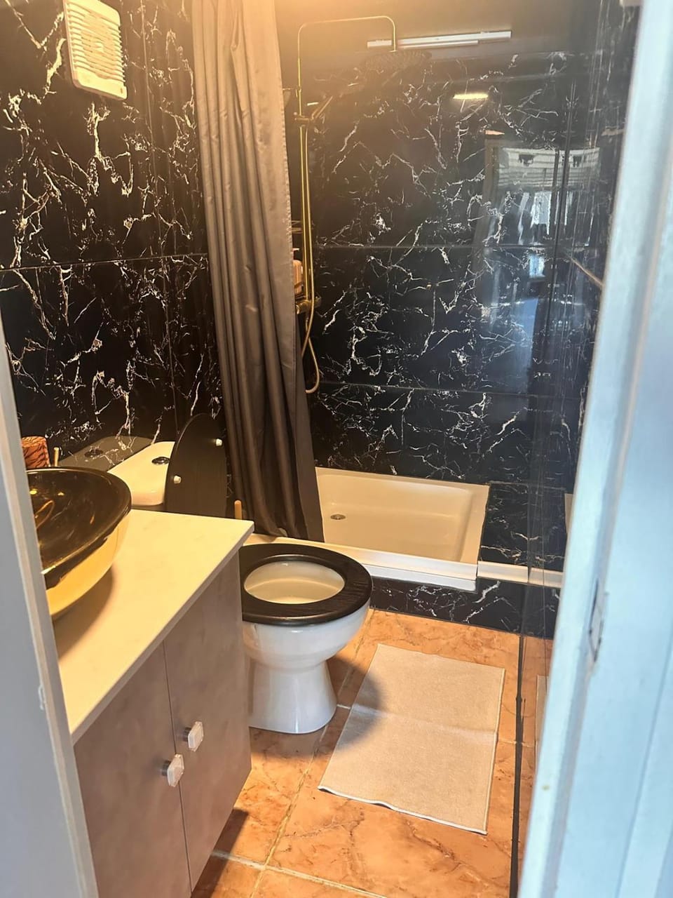 Shower, Toilet, Bathroom