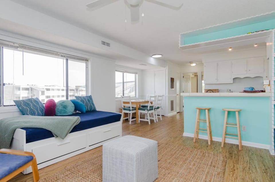 Aqua Blue by Bryant Real Estate House in Carolina Beach
